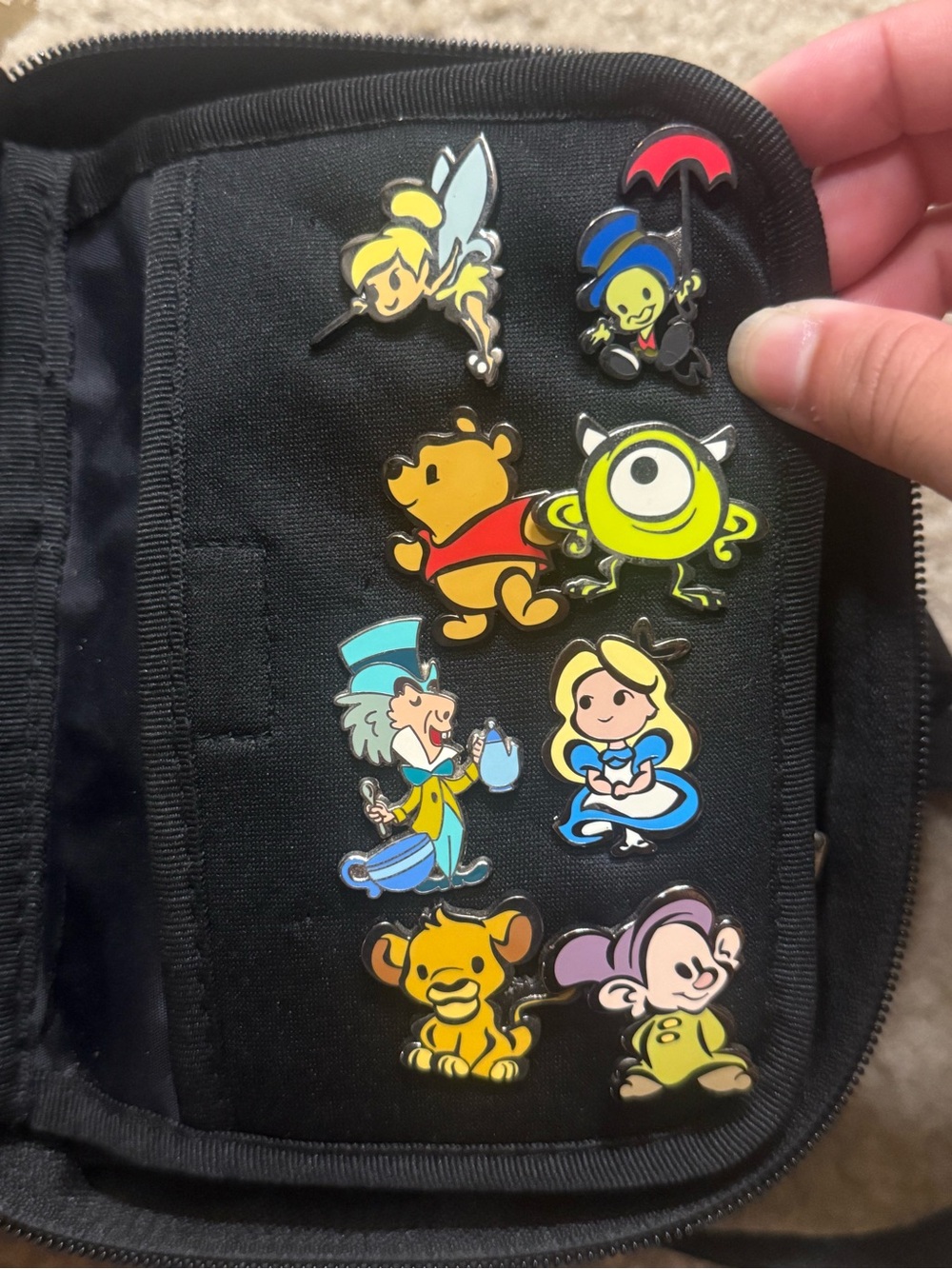 Disney Mystery Pins 2016 “Cuties” Pack